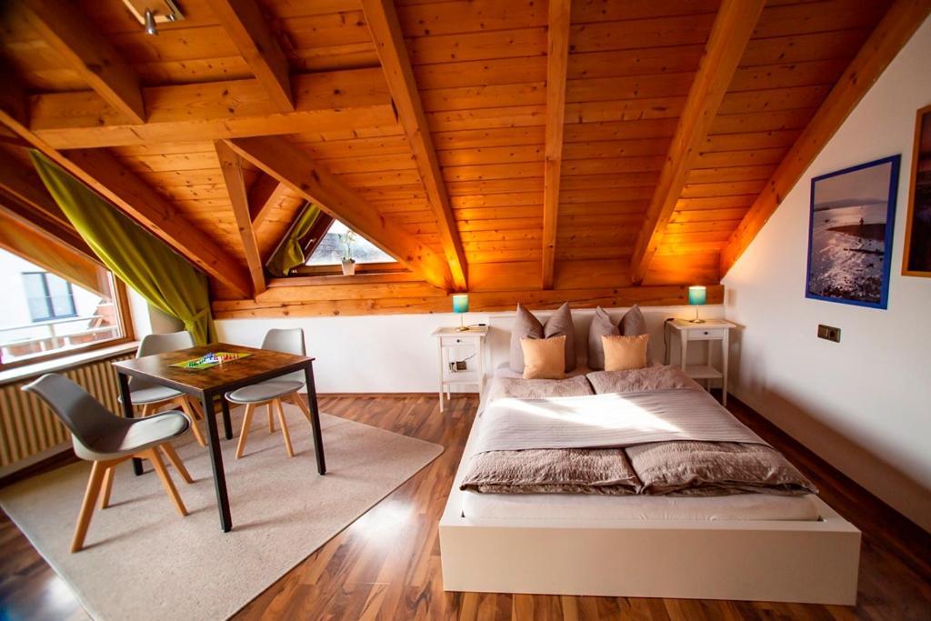 Bed and Breakfast Haus Rose Алленсбах Экстерьер фото