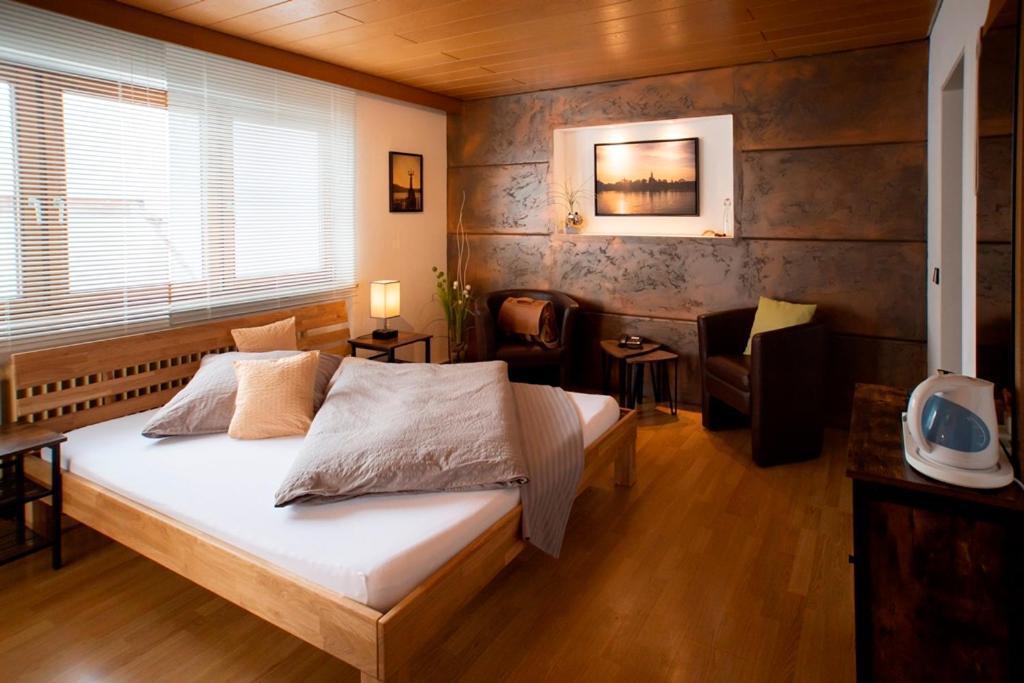 Bed and Breakfast Haus Rose Алленсбах Экстерьер фото